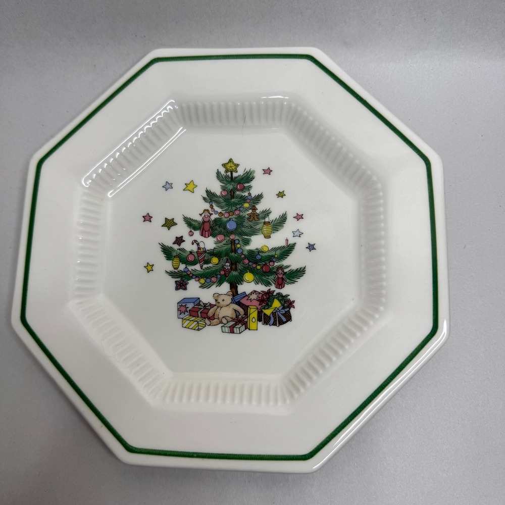 Vintage Nikko Christmastime Salad Plate Christmas Tree Octagon Green Trim Japan‎